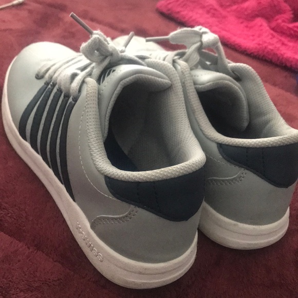 Grey low top k swiss - Picture 3 of 3